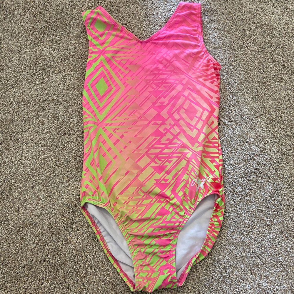 GK WOMENS ADULT MEDIUM GYMNASTICS LEOTARD (LAURIE HERNANDEZ)
